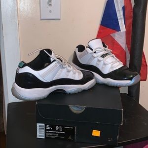 5Y air Jordan 11 retro low BG
